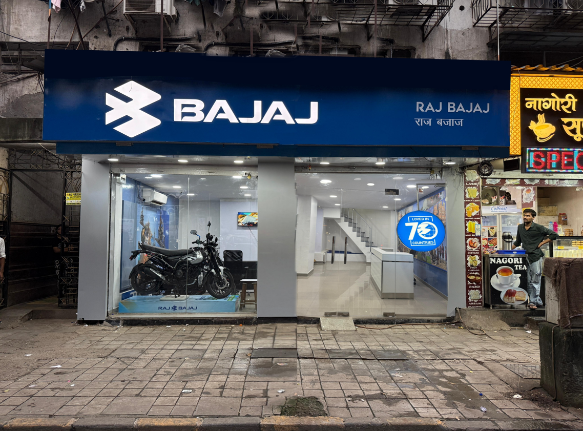 Raj Bajaj Kharghar service workshop and test ride zone